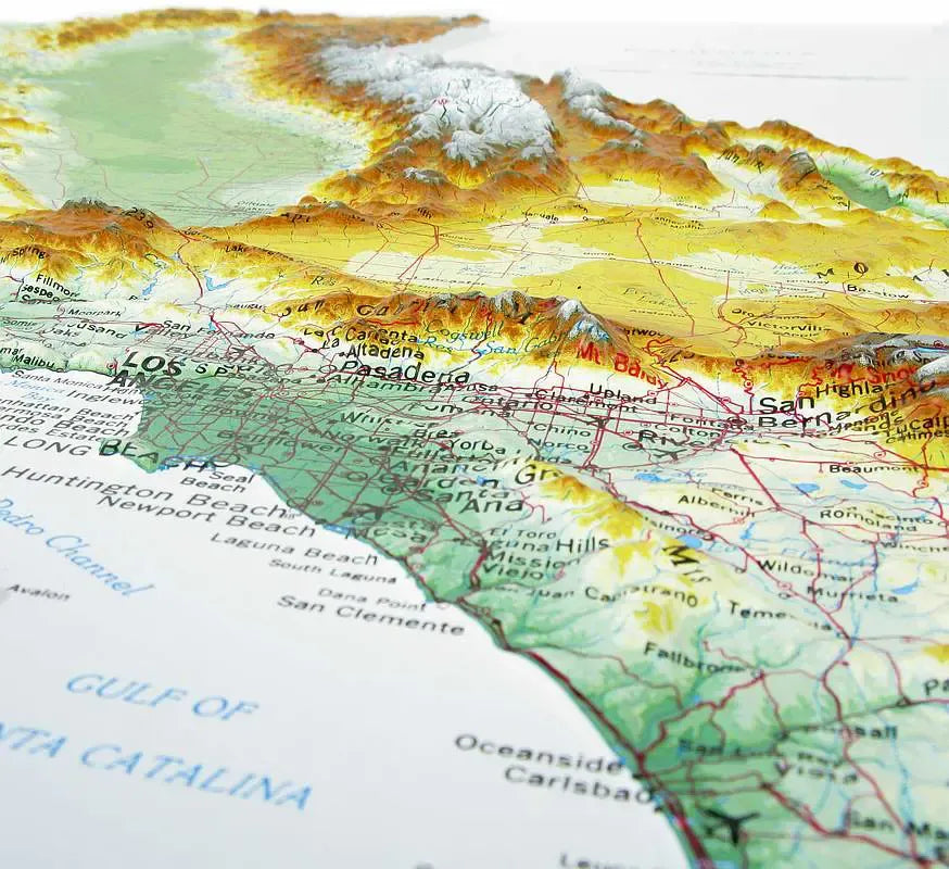 California Raised Relief Map (Raven Colors)